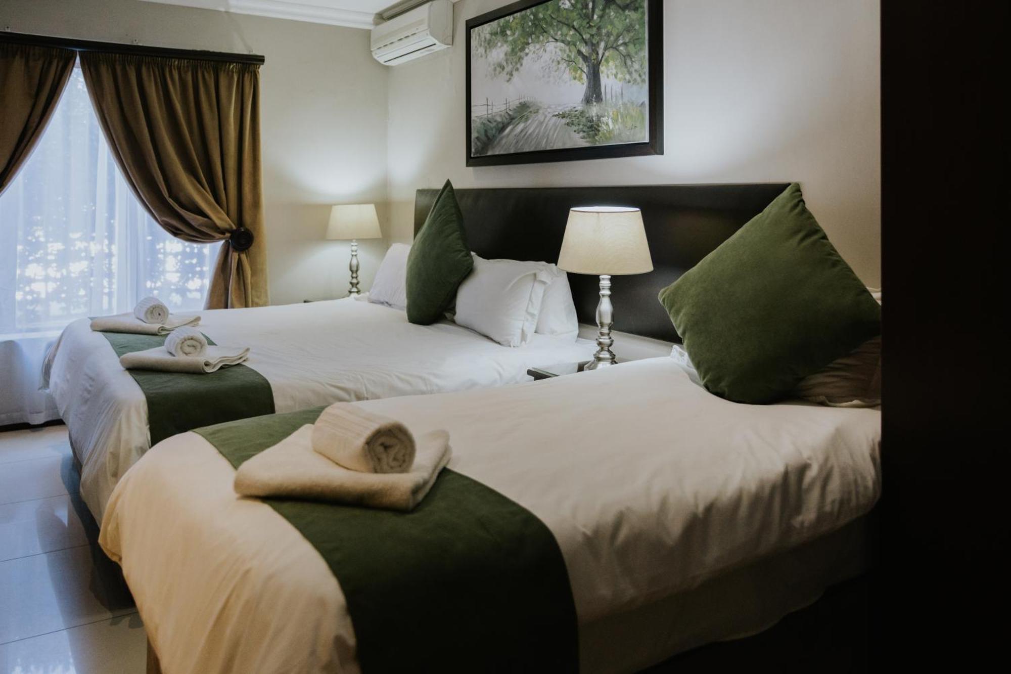 פריס Le Grand Chateau Hotel מראה חיצוני תמונה