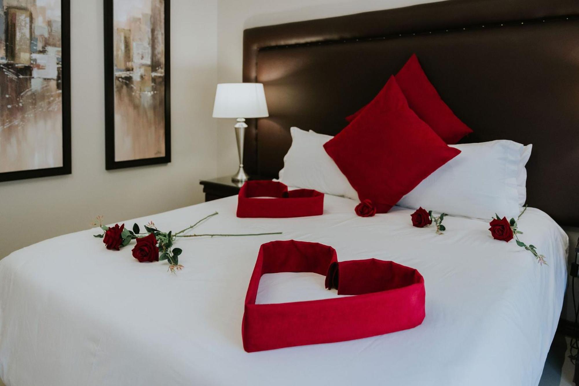 פריס Le Grand Chateau Hotel מראה חיצוני תמונה